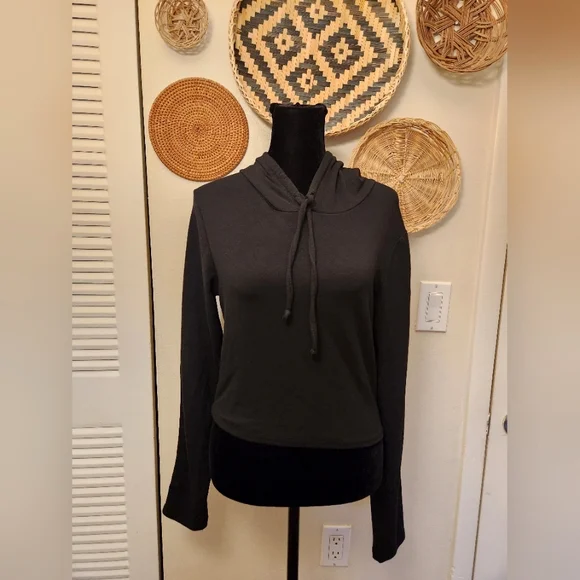 Revamped Women's Black Hoodie Top - Picture 3 of 9